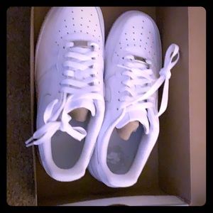 Cute white Air Force 1 brand new still in box:)